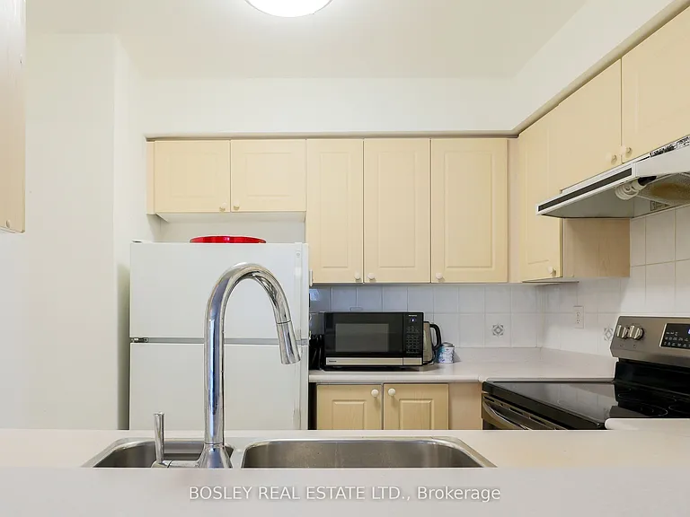 99 Hayden St #806 — Photo 6