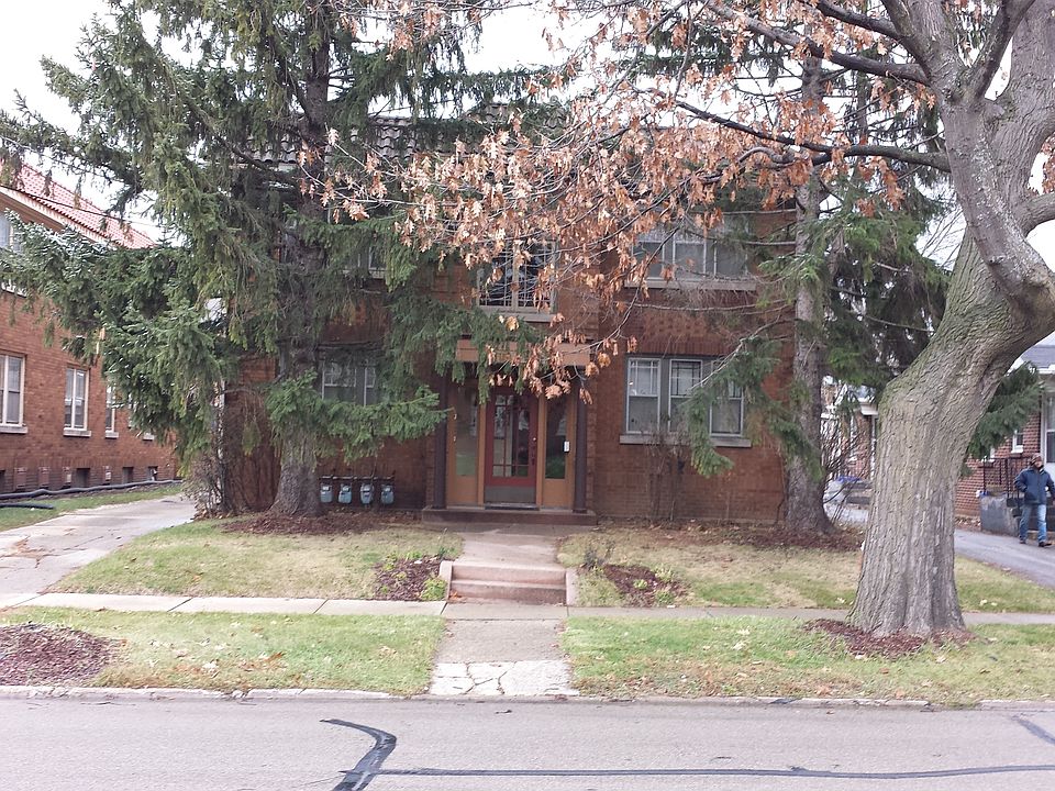 well landscaped yard