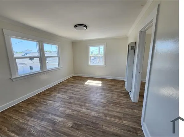 907 1/2 E 79th St, Los Angeles, CA 90001