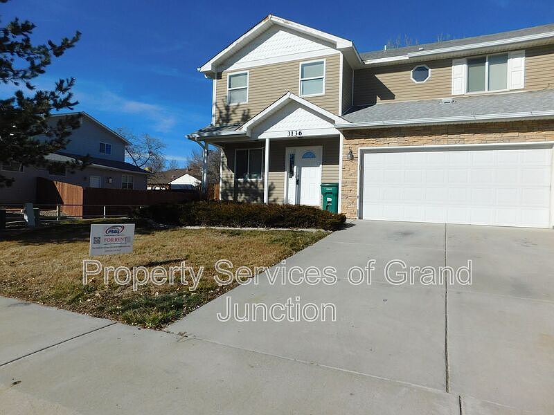1st image of 3136 Shamrock Dr
