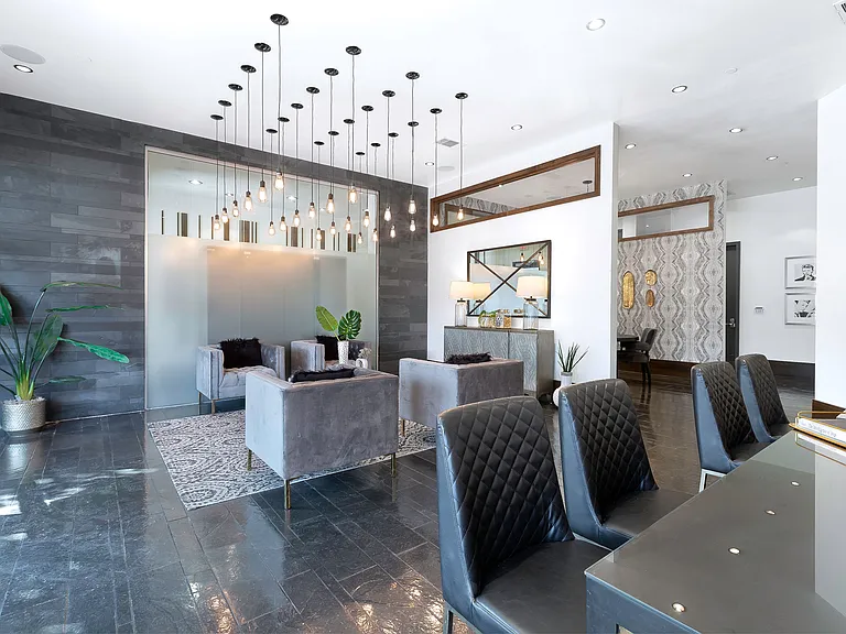 5th Street Commons Leasing Lobby