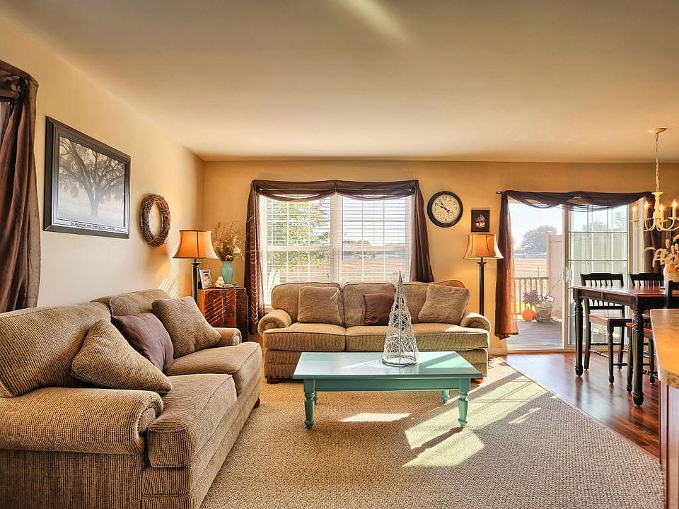 2nd image of 20 Bethlehem Ln