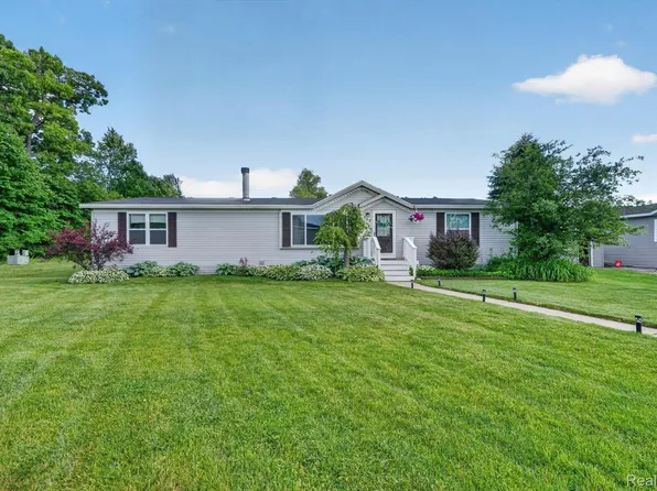 2700 Shimmons Rd #120, Auburn Hills, MI 48326