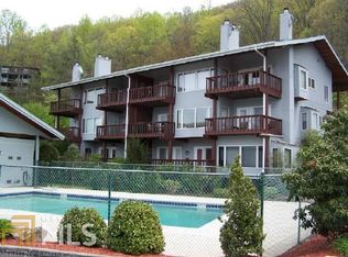 6005 Valley Vw, Sky Valley, GA 30537