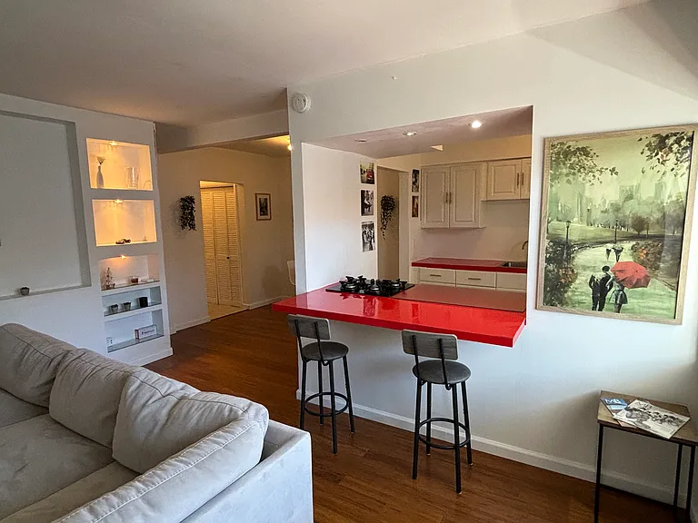 7424 Byron Ave #9B — Photo 10
