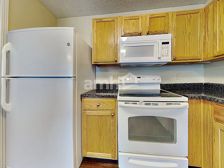 2162 Providence Dr — Photo 4