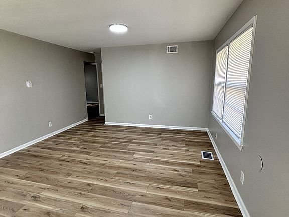 3rd image of 1011 40th Ave