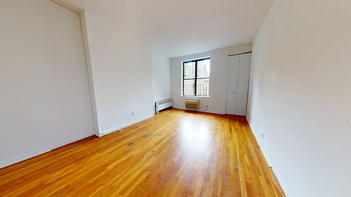 Rented by Bond New York | media 18