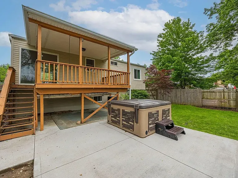 721 Mistletoe St — Photo 17