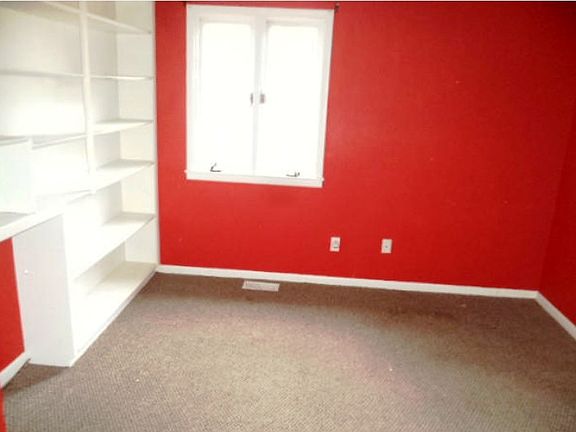 3rd image of 115 Woodmont Dr