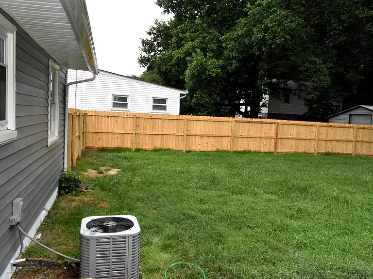 219 Woodhaven Rd — Photo 36