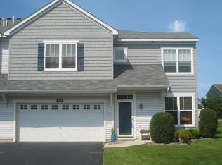 2182 Shamrock Pl, Chaska, MN 55318