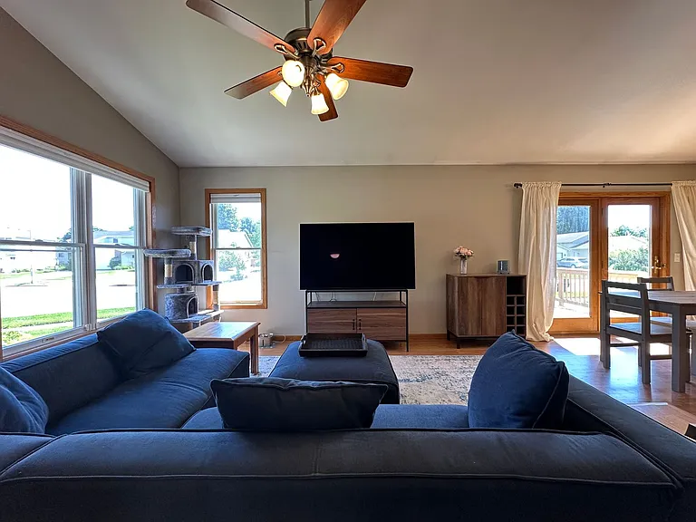868 N Edge Trl — Photo 3