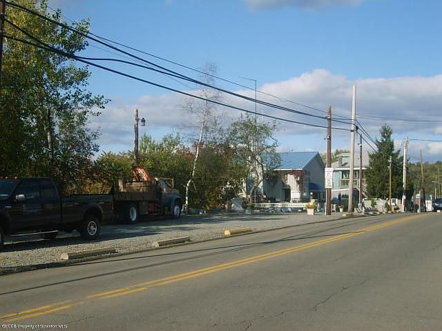 2nd image of 523 Main St