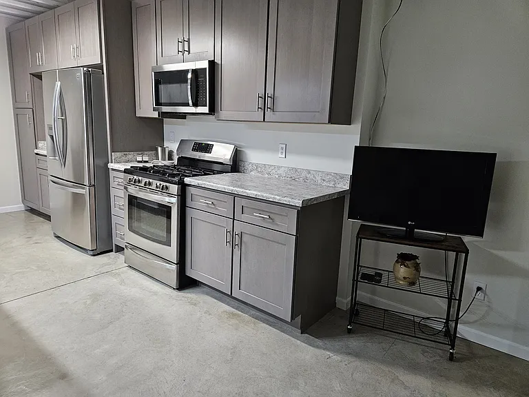 5805 Lynd Rd #3 — Photo 6