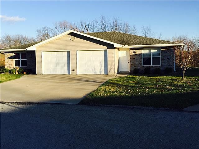 2nd image of 18640 Country Place Ct