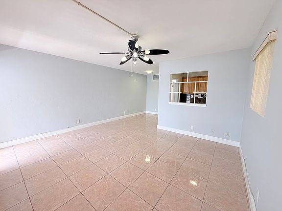 3rd image of 2020 Lake Osborne Dr APT 15