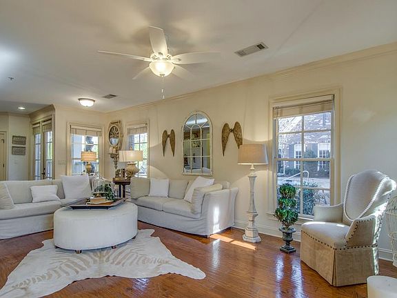 4th image of 512 Grant Park Ct
