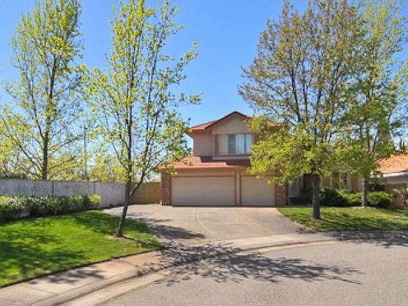 2nd image of 106 Blencowe Ct
