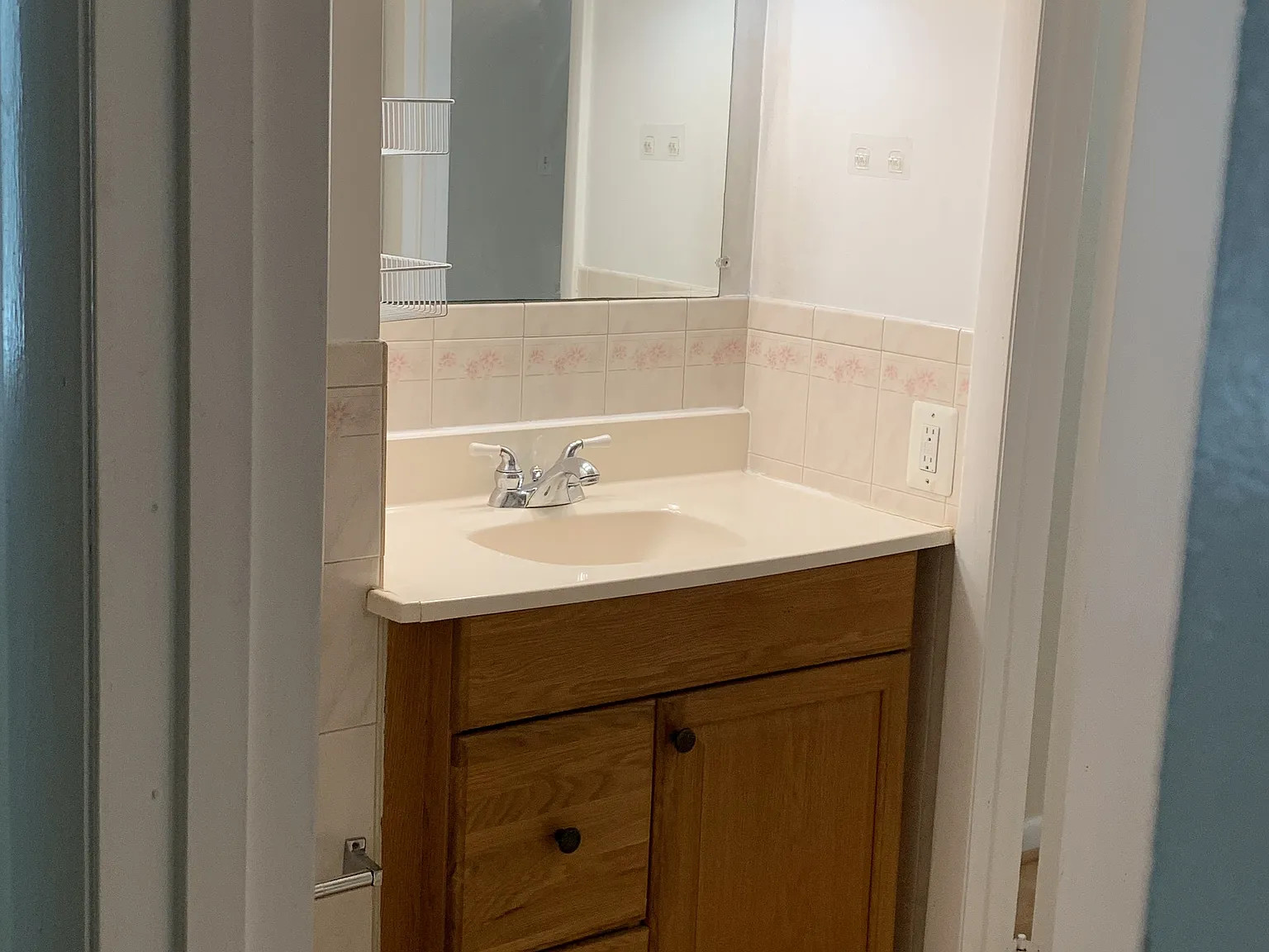 1725 Olney Rd — Photo 4