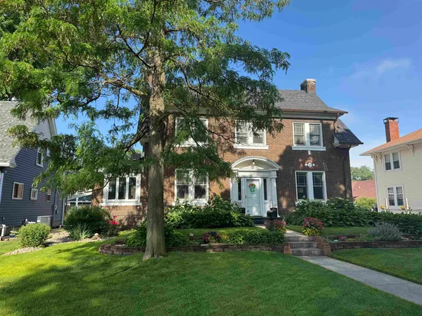 1131 N Saint Joseph Ave, Hastings, NE 68901