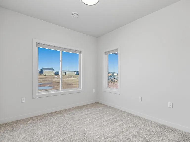 622 W Matthew Trl — Photo 17