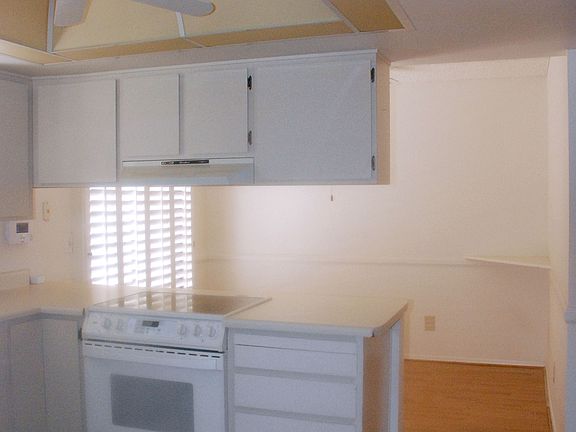 4th image of 26650 S Howard Dr