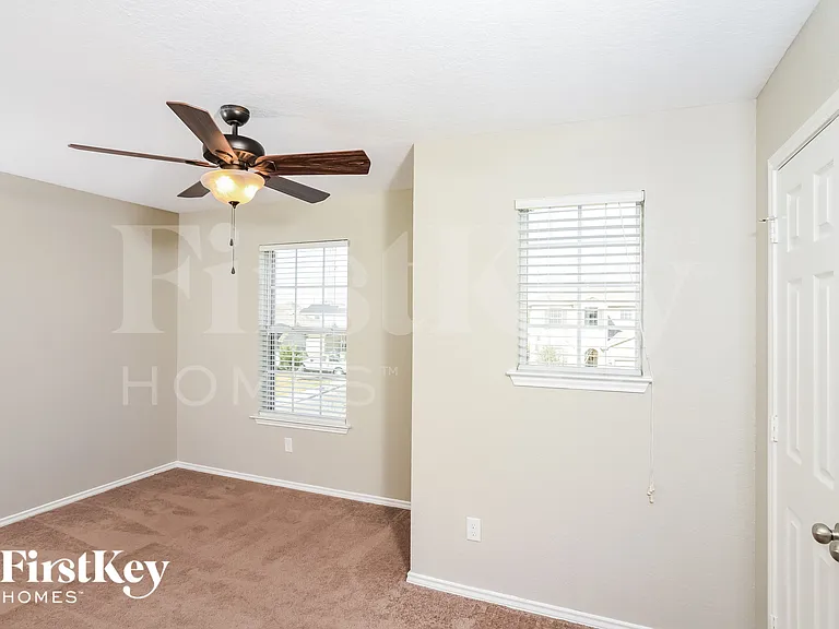 8902 Preserve Trl — Photo 15