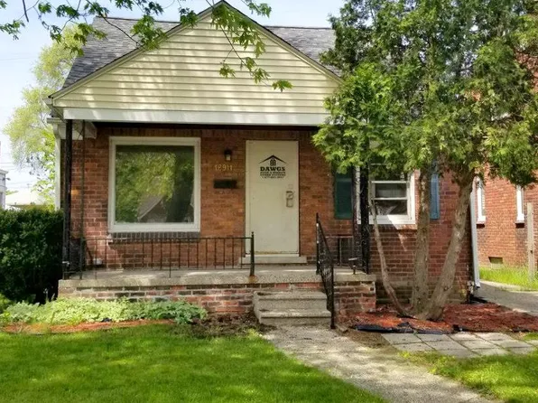 18911 Waltham St, Detroit, MI 48205