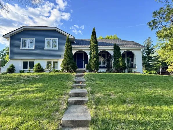 10540 Juan Calle, Clive, IA 50325