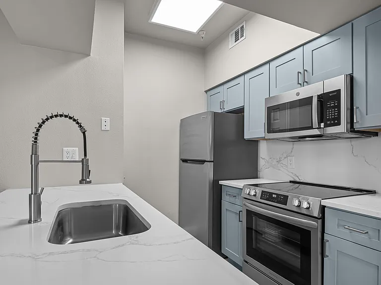 Larkin Apartment Homes — Photo 12