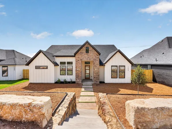 1644 W Wintergreen Rd, Lancaster, TX 75134