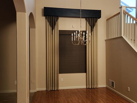4th image of 535 Centre Court Dr