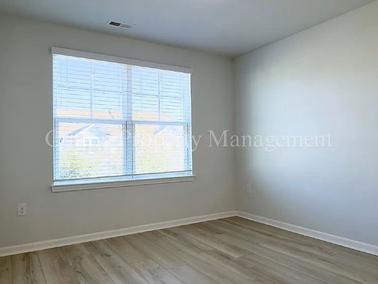 7313 Chipley Dr — Photo 27