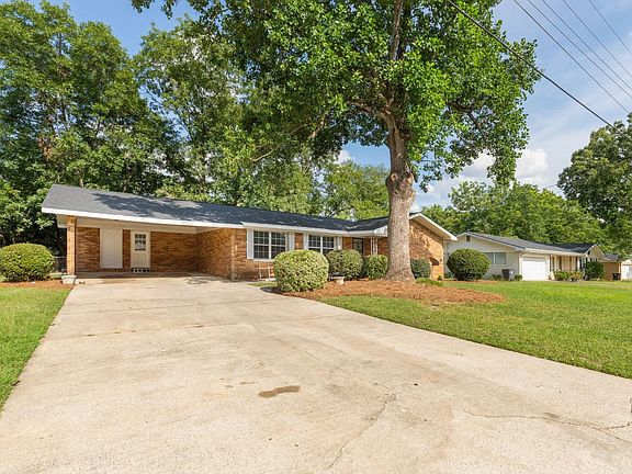 3rd image of 608 Meadow Dr