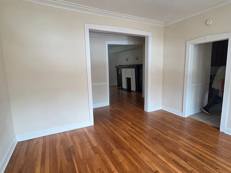 2251-53 W Thomas St #1057-59 — Photo 9