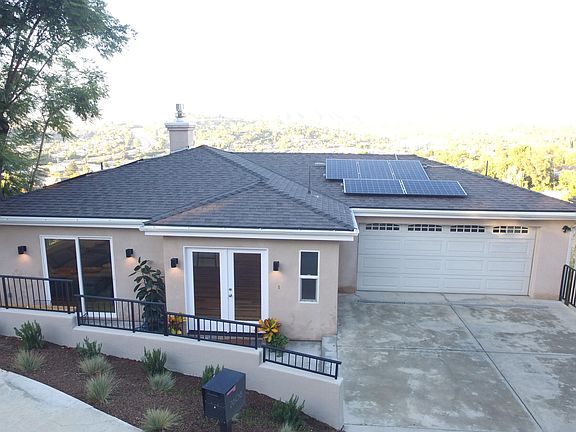 3rd image of 2608 Hines Dr
