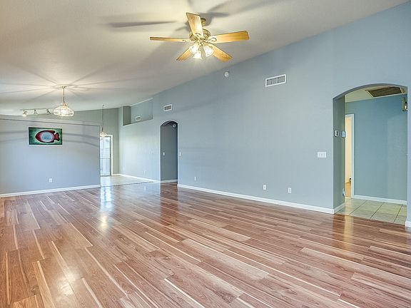 2nd image of 4511 W Holly Berry Way