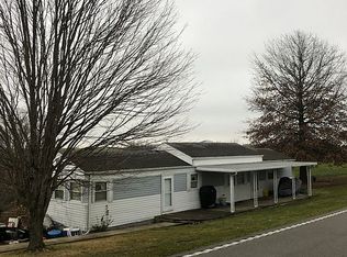 930 Willow Neave Rd, Brooksville, KY 41004