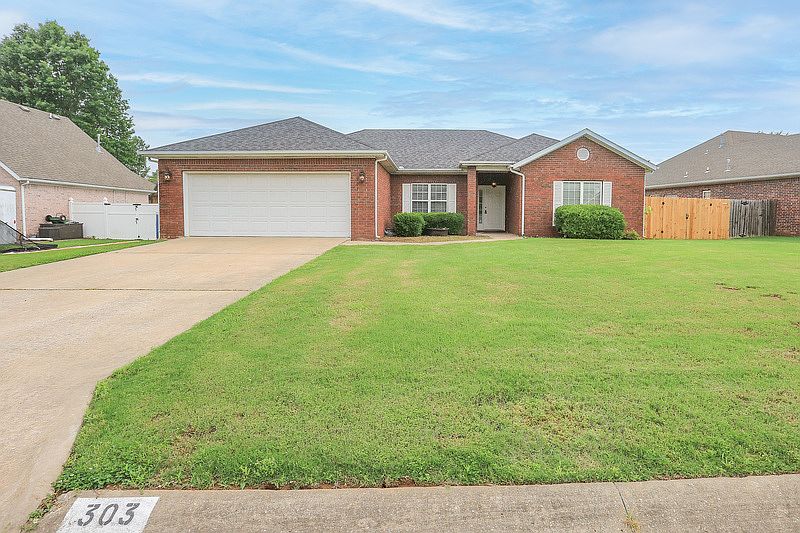 1st image of 303 Cross Ln