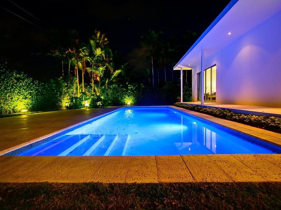 1st image of 2035 Alamanda Dr