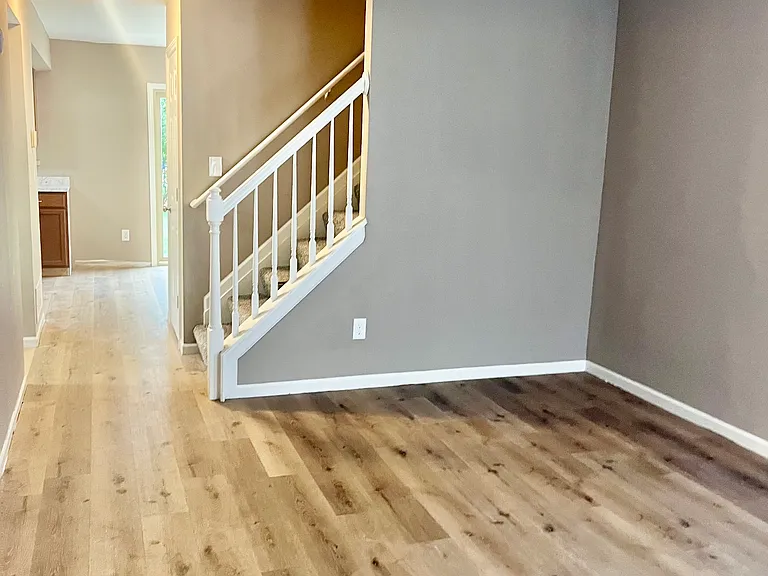 287 Freedom Ln — Photo 3