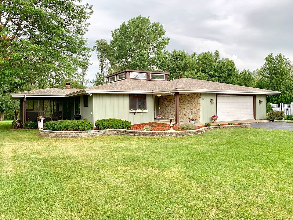 1st image of 26 Birchwood Ln