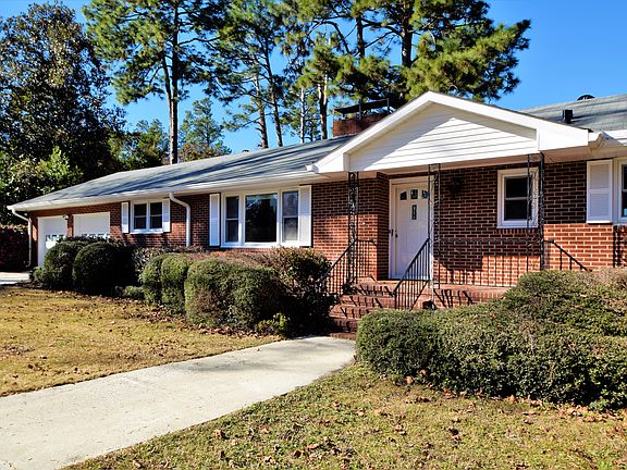 5th image of 12 Longwood Dr