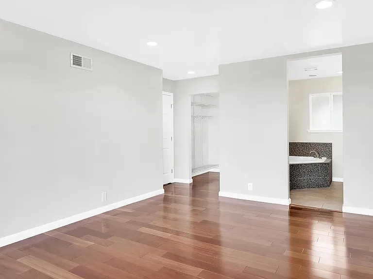 430 Erlin Dr — Photo 18