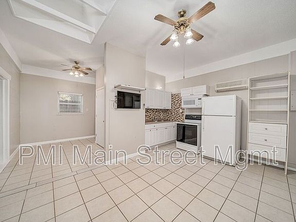 5th image of 831 N Hyer Ave