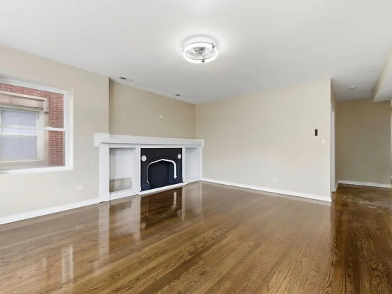 7741 S Phillips Ave #2 — Photo 3
