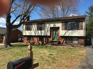 630 Elmcrest St NE, Roanoke, VA 24019