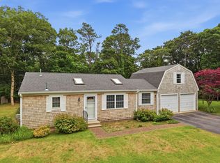 40 Cape Cod Ln, Barnstable, MA 02630
