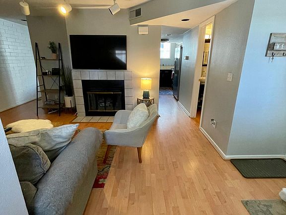 4th image of 1030 N Jersey St Unit 4